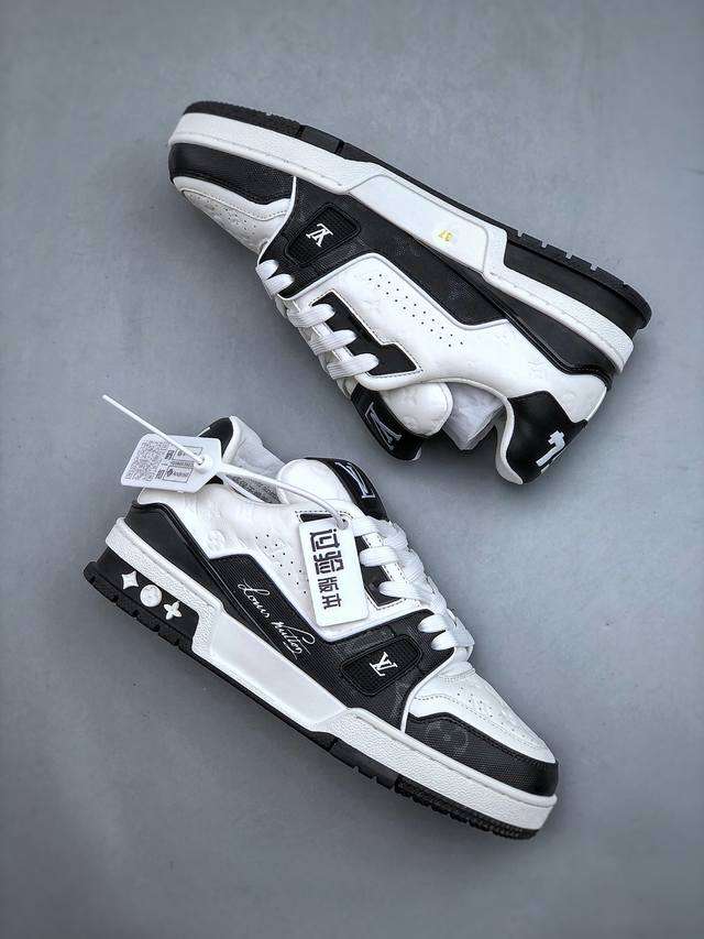 Louis Vuitton #54 Signature Black White Trainer